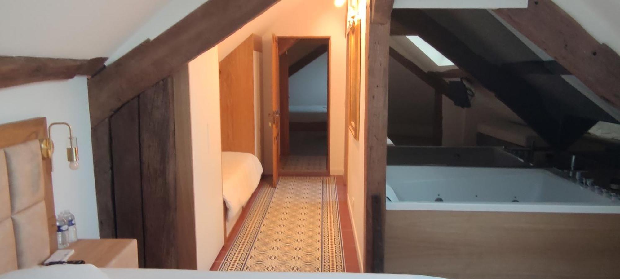Raspail Guest house